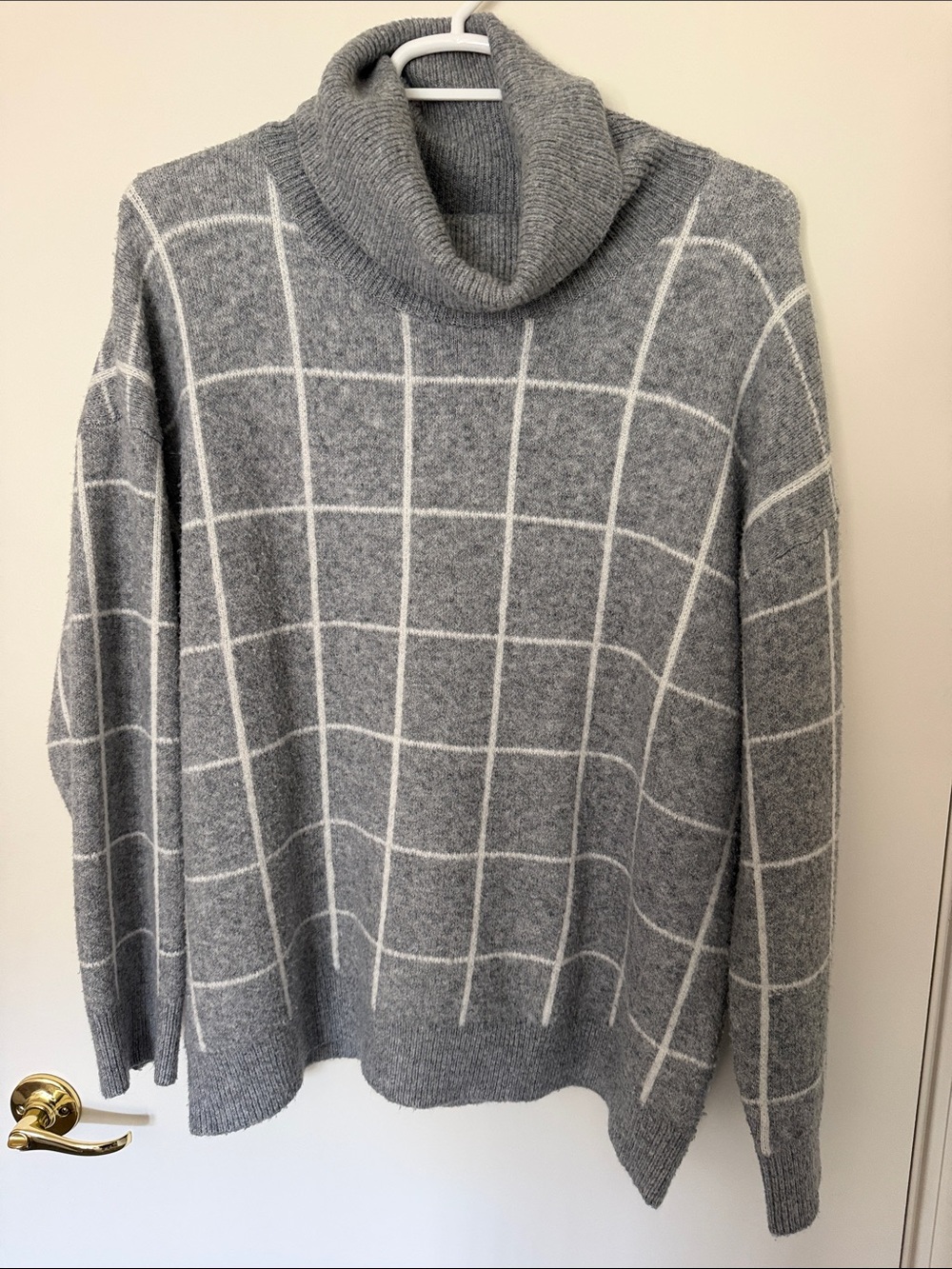 ANDREE BY UNIT Gray Windowpane Cowl Neck Sweater